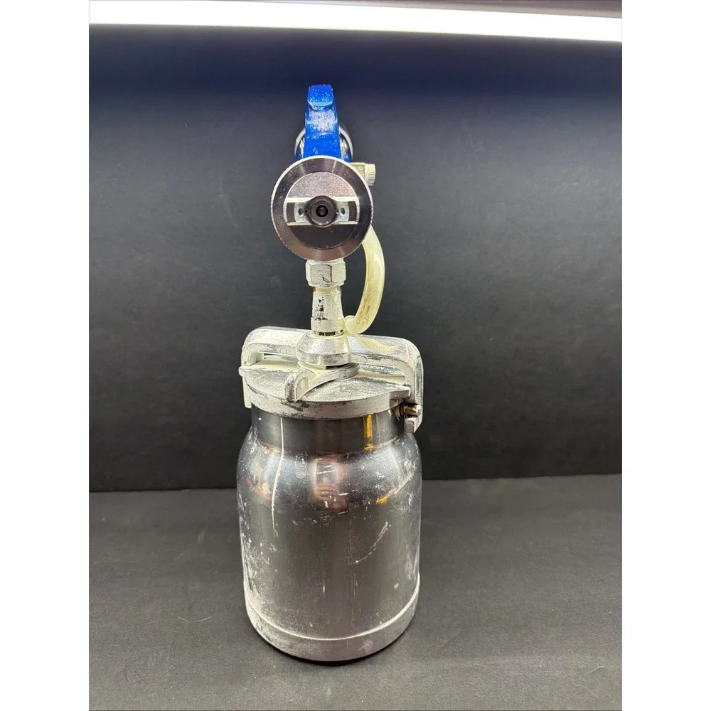 Versatile HV5500 Spray Gun Assembly - 1 qt. Capacity (PRE OWNED)